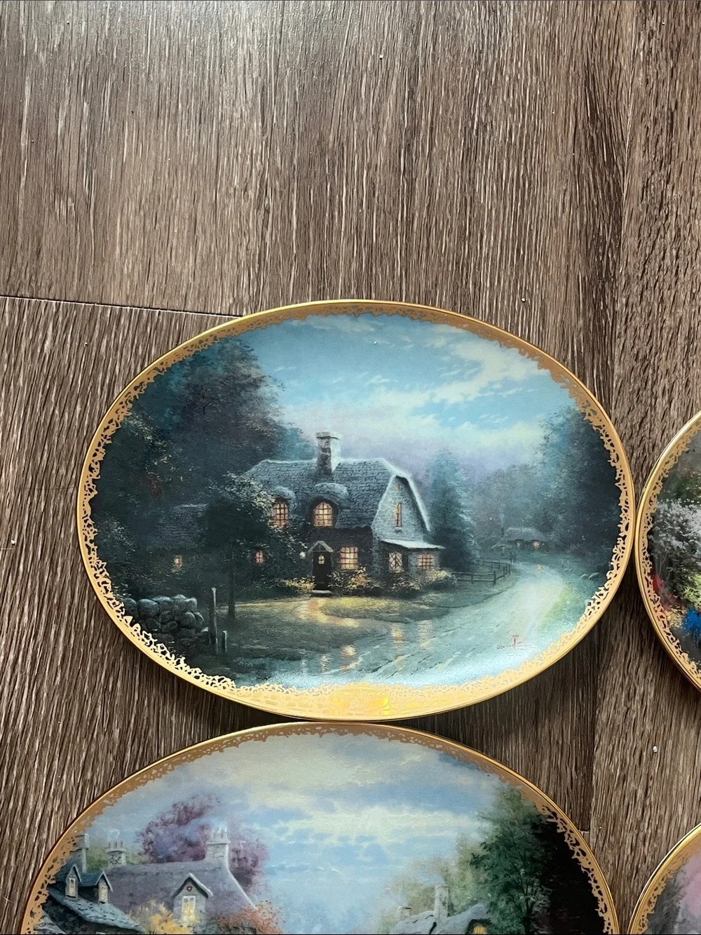 Thomas Kinkade Lamplight Village complete plate set (8)